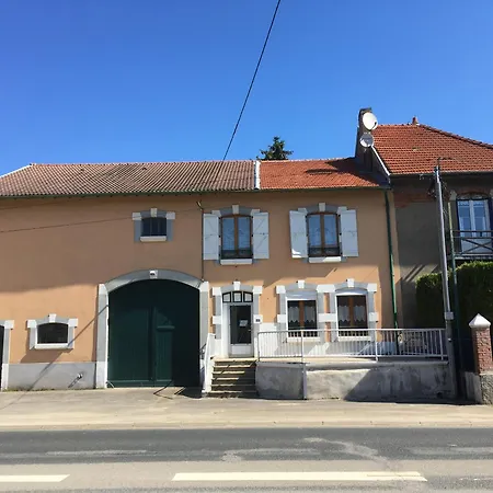 Holiday home A L 'onde D'isis *